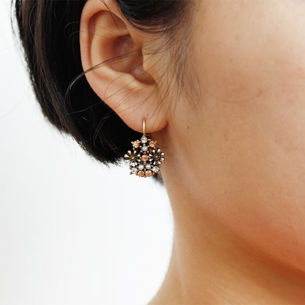 

new earrings with diamond pearl flower alloy pendant earrings, Golden