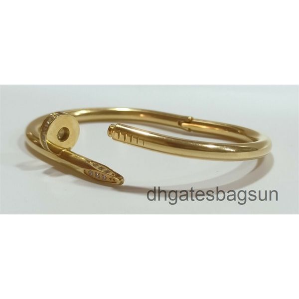 

nail bracelet 10 k yellow gold plated round cut white ad, Black