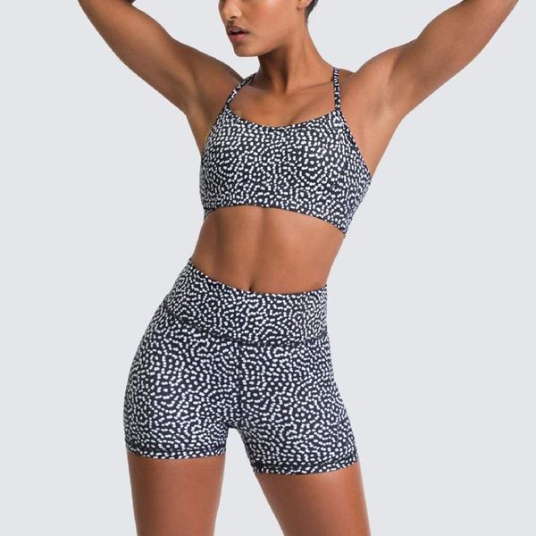 

yoga outfit seamless female set workout clothes sports bra+high waist gym shorts running women sportwear 2 pcs suit