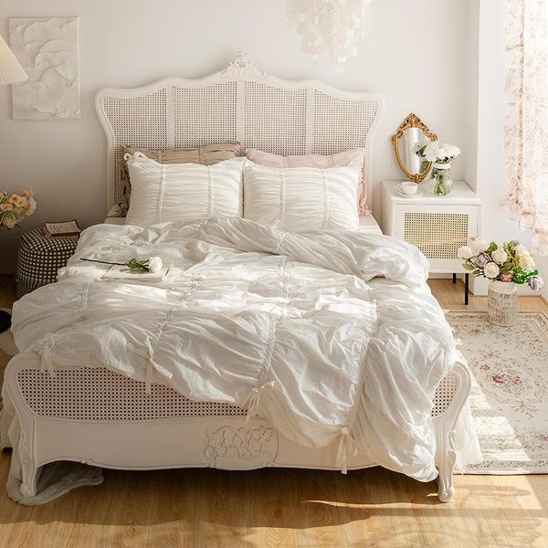 Set biancheria da letto Copripiumino plissettato Chic Pinch con decorazione Tether 100% cotone Set 4 pezzi federe morbide 1.5 / 1.6 / 1.8 / 2.0m