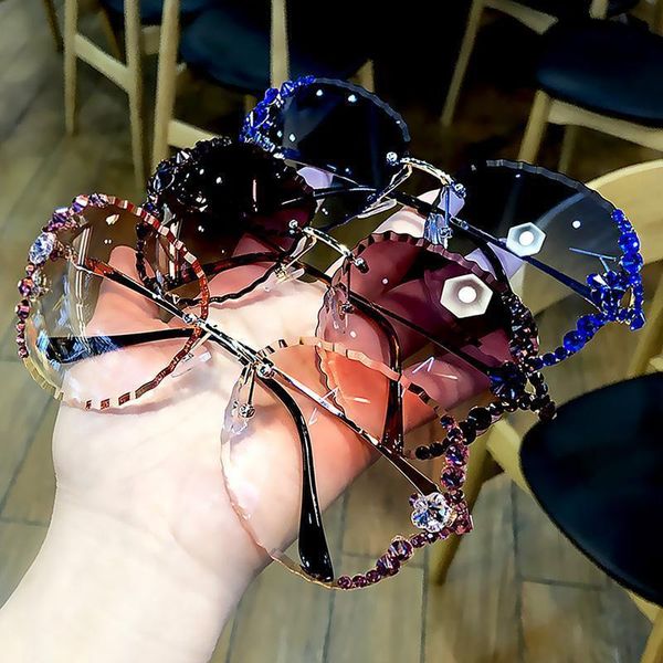 

fashion rimless luxury rhinestone sunglasses women vintage bling sun glasses shades for gafas de sol mujer, White;black