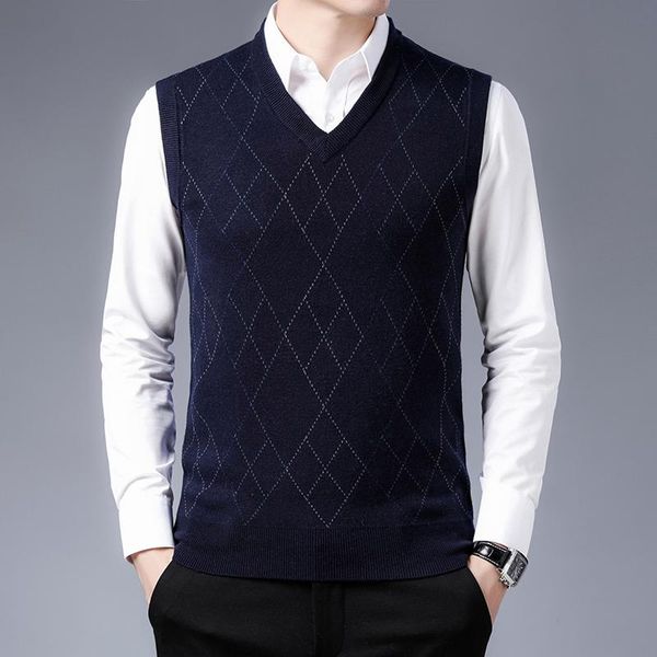 

men's vests men business soft warm v-neck vest classic diamond pattern casual knitwear sleeveless pulloversweater male clothes, Black;white