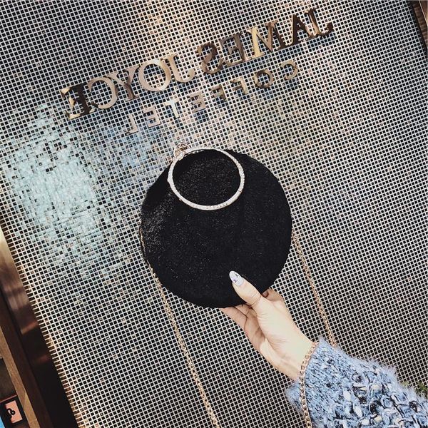 

2019 autumn new dinner round ball bag and flannel chain diagonal clutch winter plush handbag xqftp