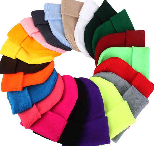 2022 Beanie Inverno per Donna Uomo Ragazzi Ragazze Crochet Skullies Cappello Tinta unita Unisex Autunno Berretti lavorati a maglia Cap Wild Accessori