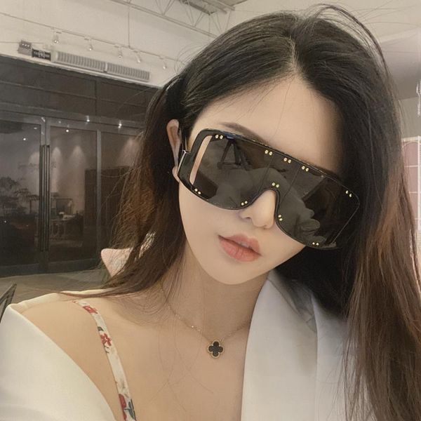 

sunglasses european and american exaggerated avant-garde large-frame uv protection men women wild street shooting beach vintage, White;black