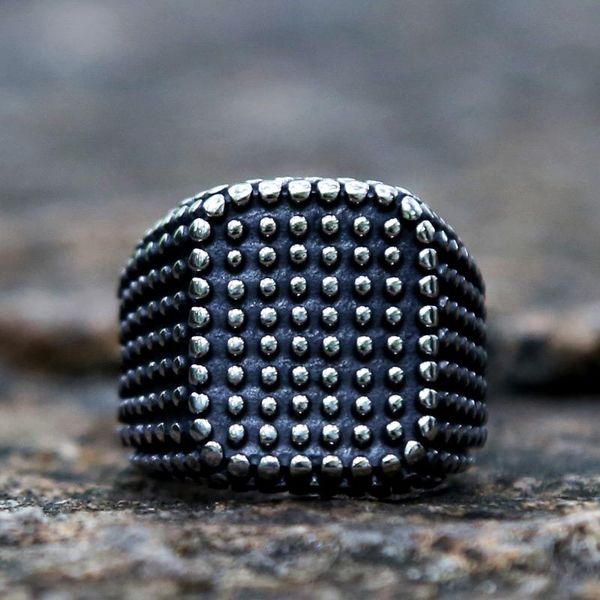 Clusterringe einzigartige Bumps Quadrat für Männer und Frauen Vintage Edelstahl Punk Biker Ring Schwermetall Gothic Jewelry Whole281l