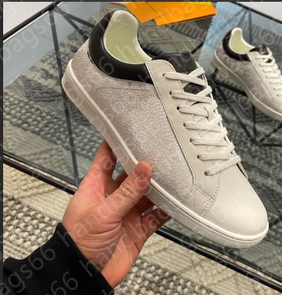 

2021 new men's low sports casual shoes cowhide insole non-slip multi-color, Black