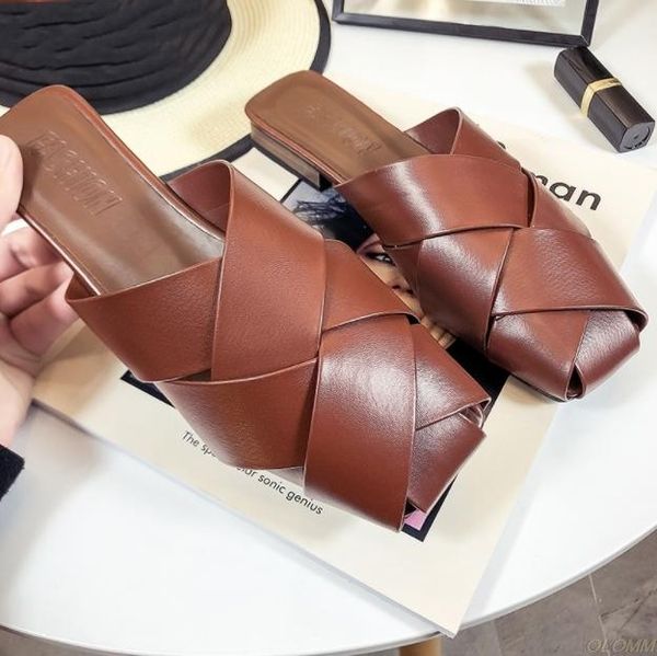 

wholesale ladies's summer square head mules female's leather flat bottom leisure beach sandals women's fashion chain slippers, Black