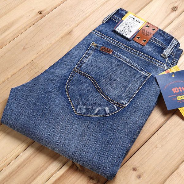 

2021 denim summer korean thin men's pants collage 5-point straight tube fashion city, Blue