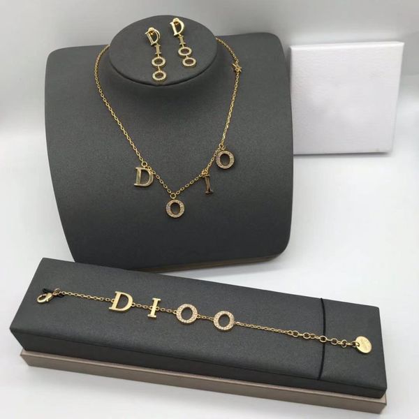 

special offer 2021 luxury designer jewelry new letter necklace in 2021, Silver