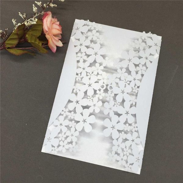 

greeting cards 10pcs/pack shinny pearl paper wedding invitation card carved flower pattern hollow out crafts for party banquet