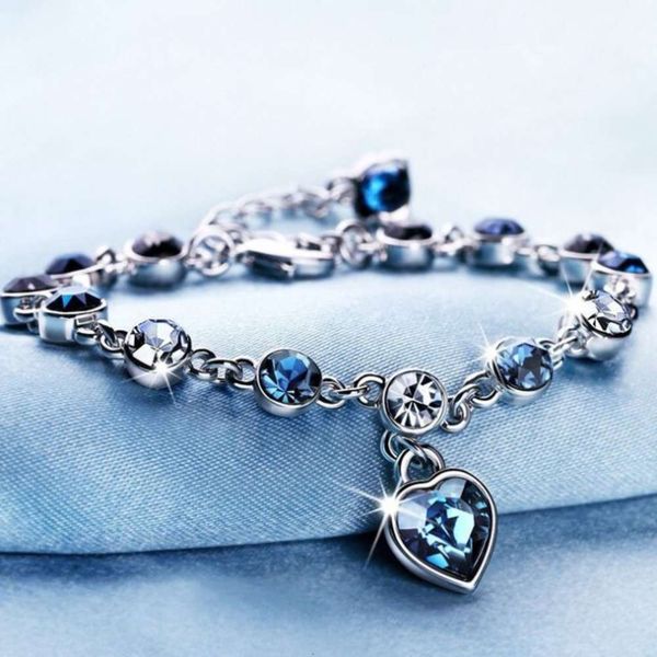 

hand catenary heart of the sea peach heart crystal love inlaid diamond women's bracelet girlfriends gift handpiece, Golden;silver
