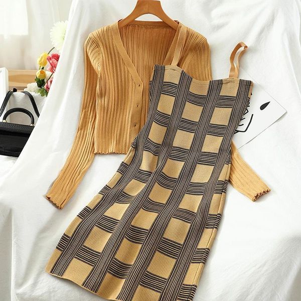 

plaid slim fit suspender skirt womens tracksuits short sleeve long sweater two piece suitretro temperament autumn tz498, Gray