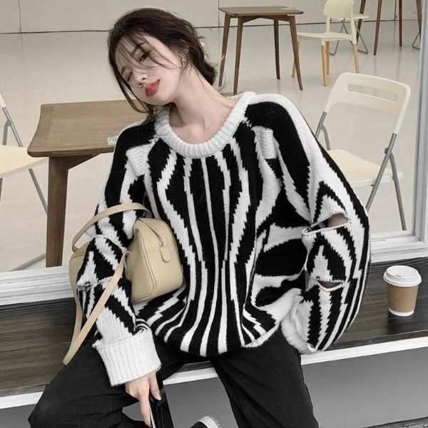 

women's sweaters korean round neck loose sweater in autumn 2021, White;black