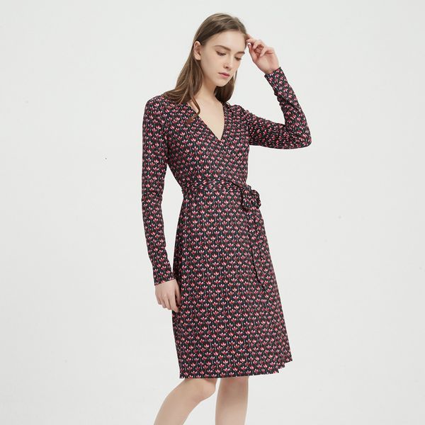 

dress 2021 elegant lotus print v-neck slim charm wrap, White;black