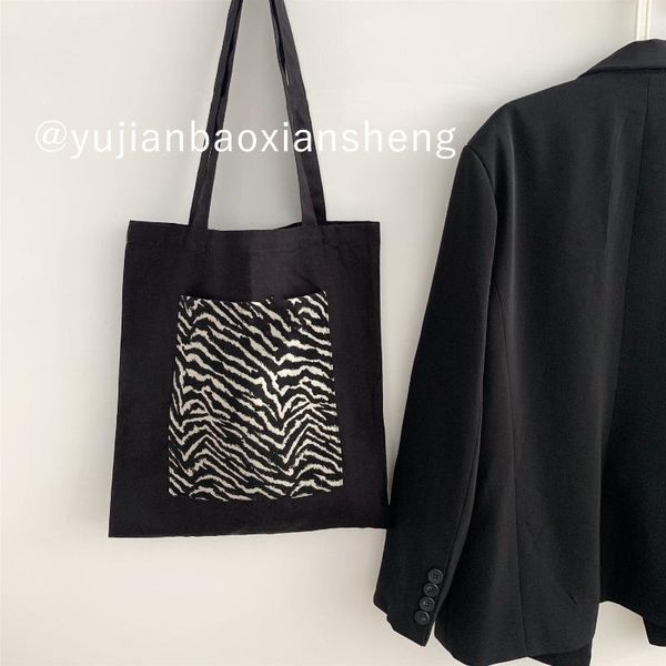 

cosmetic bags & cases large capacity canvas women's bag 2021 retro simple striped shoulder multifunctional casual open tote shopping