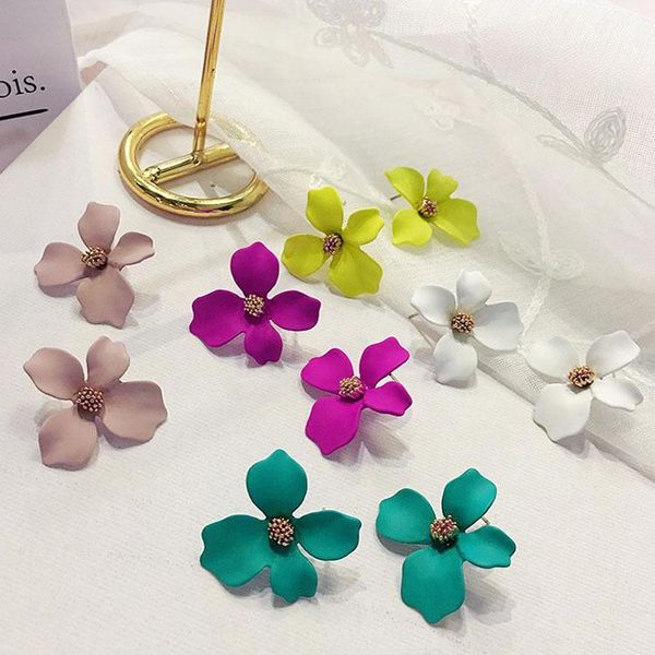 

stud korean style small fresh flower earring stainless steel needle earrings female net celebrity fashion jewelry accessories, Golden;silver