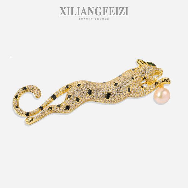 

exaggerated copper inlaid zircon leopard brooch men's suit coat pin pearl diy, Gray