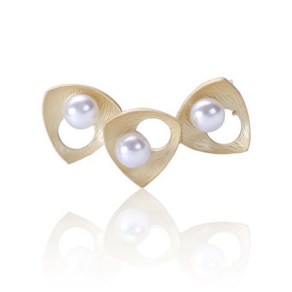 

factory simple and fashionable natural freshwater pearl brooch women's fashion personality jacket cardigan brooch fashion pin christmas