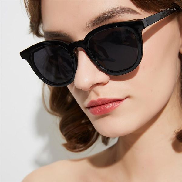 

sunglasses lady retro classic round men brand designer sun glasses women vintage metal frame black lens eyewear uv400, White;black
