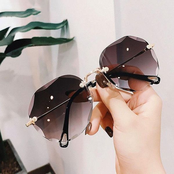 

sunglasses 2021 polygon rimless women designer summer red glasses fashion sun for men uv400 shades oculos, White;black