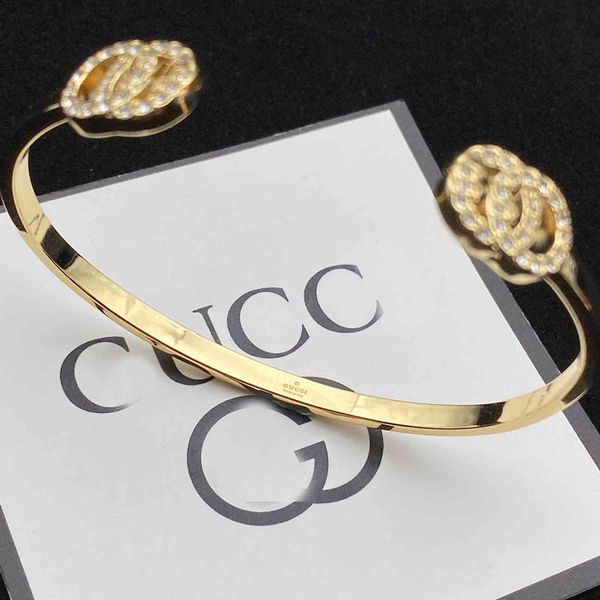 

70% off bracelet small, atmospheric, beautiful and generous. it is fashionable gift for daily street shooting, Black