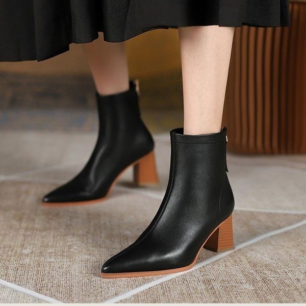 

autumn and winter 2021 square root pointed back zipper high heel solid color martin short tube women's boots, Black