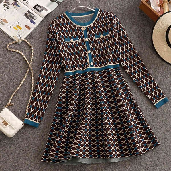 

casual dresses 2021 new runway design vintage plaid knitting sweater women long sleeve single-breasted party mini rob, Black;gray