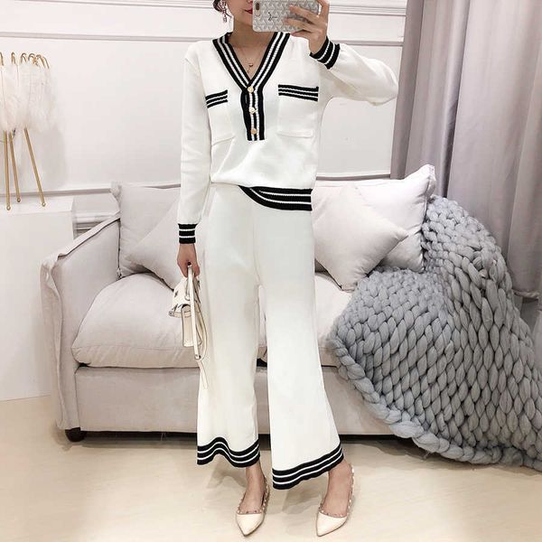 

v-neck long-sleeved knitting outfit wide-leg pants two-piece suit women autumn winter fashion trousers sets 210529, White