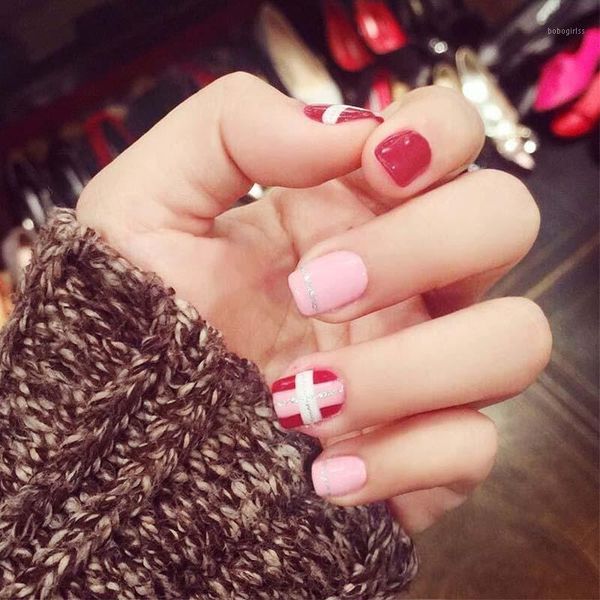 

girls sweet pink red color artificial nails short size design fashion false 24pcs diy full cover nail art tips with glue1, Red;gold