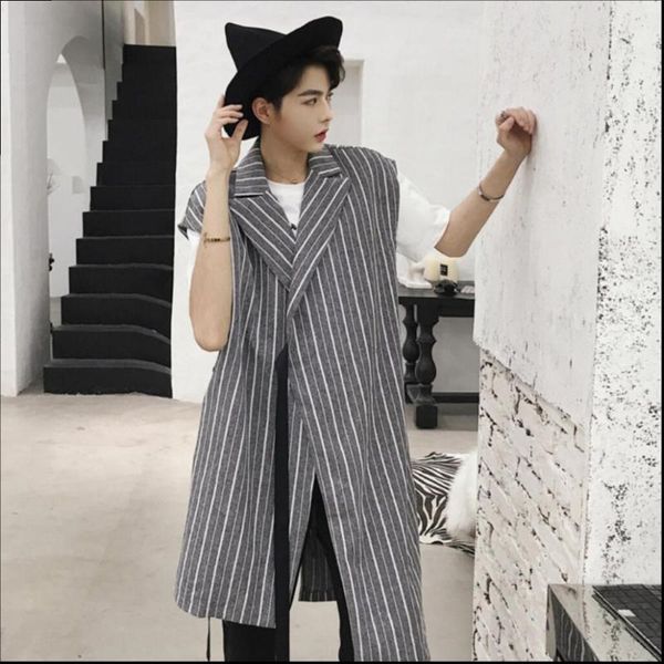 

men's vests 2021 spring show asymmetrical design long vest tide brand striped sleeveless windbreaker hairstylist, Black;white