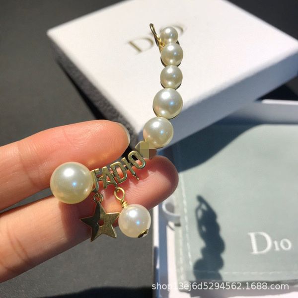 

d family's 20-year-old classic pearl earrings35ch, Black