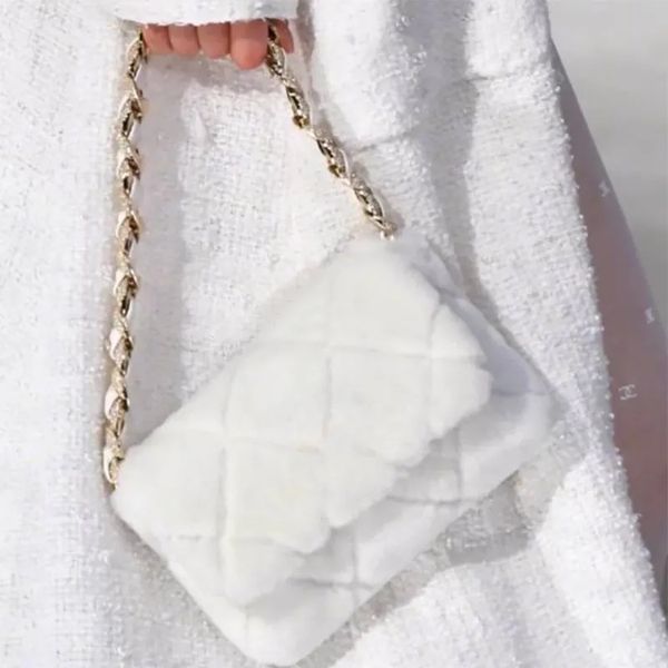

new white chain plush bag portable diamond small winter