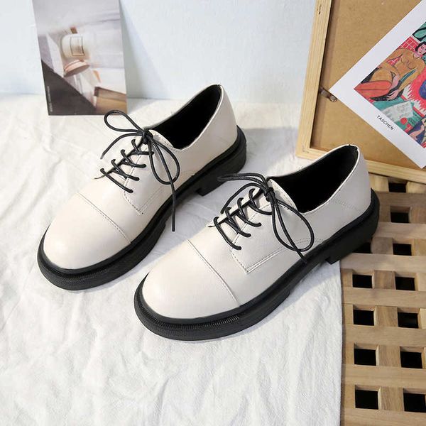 Beige White Office Ladies Oxford Shoes Donna Punta chiusa Scarpe con plateau moda Classic Black Lace Up Mocassini Pu Leather Flats Y0907