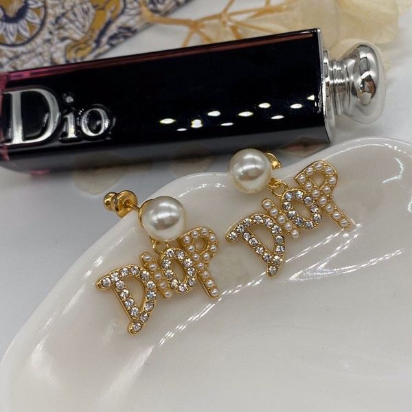 

design jewelry 2021 new net red temperament pearl letter earrings with diamond brass silver needle earrings