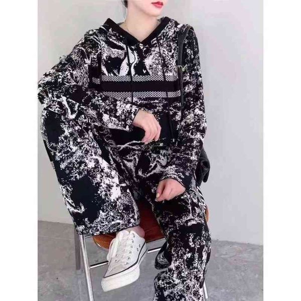 

2022 factory wholesale new autumn d's hooded sweater, wide leg pants, two-piece suit, women's, Gray