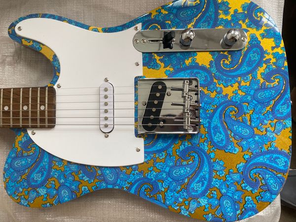 Crook Brad Paisley Assinatura Voando WV Azul Ouro Guitarra Elétrica Maple Neck, Pickguard Branco Pickguard, Hardware Cromado