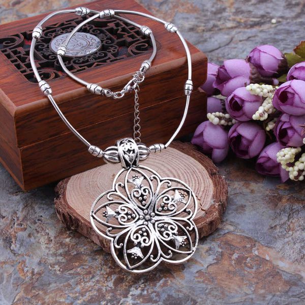 

women's hollow flower tibetan silver pendant necklaces gstqn003 fashion gift national style women diy necklace pendants