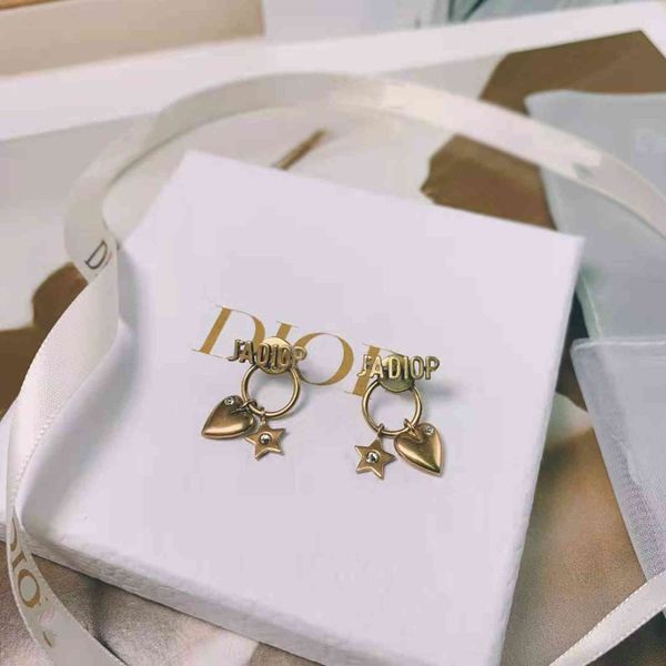 

factory specials aa 21 new fashion letter earrings female star same temperament light luxury gold-plated earrings xi02, Golden