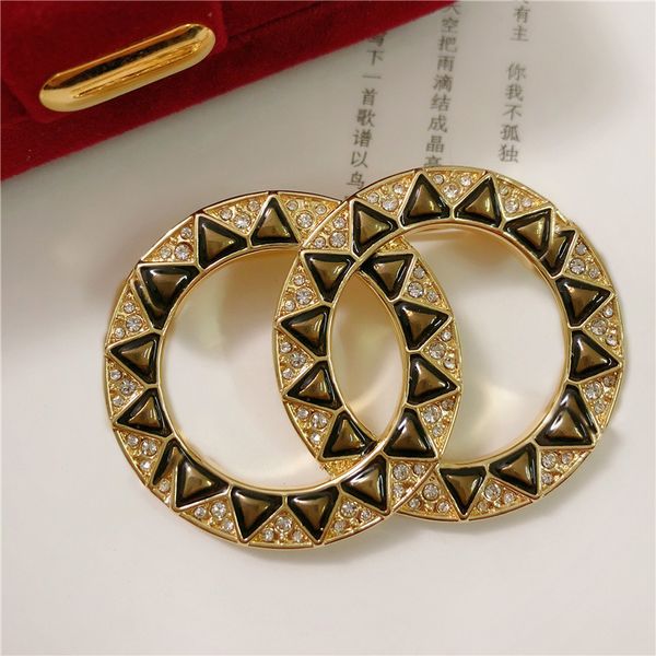 

super beautiful little fragrant brooch, french elegant fragrant granny oil dripping temperament, suit coat, cheongsam pin, Gray