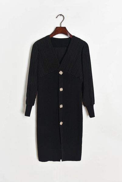 

women's v-neck knitted stitching chiffon long-sleeved dress temperament pleated high-waisted skirt, Black;gray