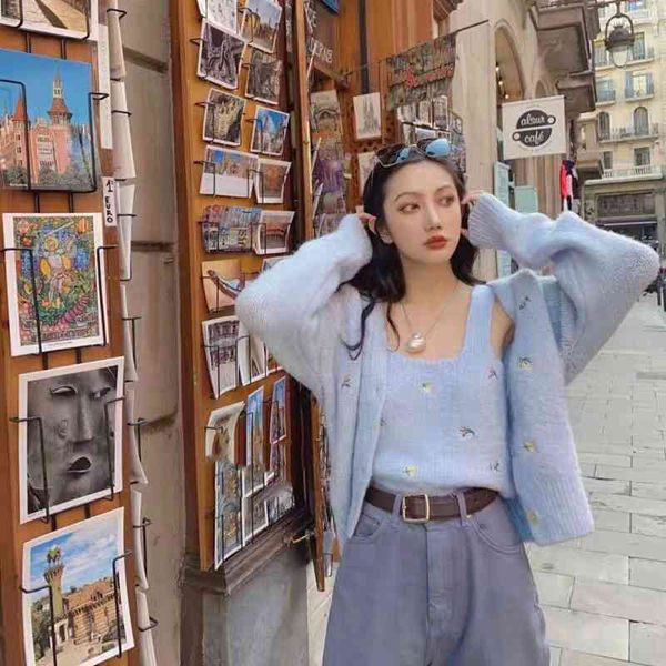 

2021 autumn urban casual korean-style womens wear v-neck slim-fit embroidered flower two-pieces knitted sweater cardigan, White;black