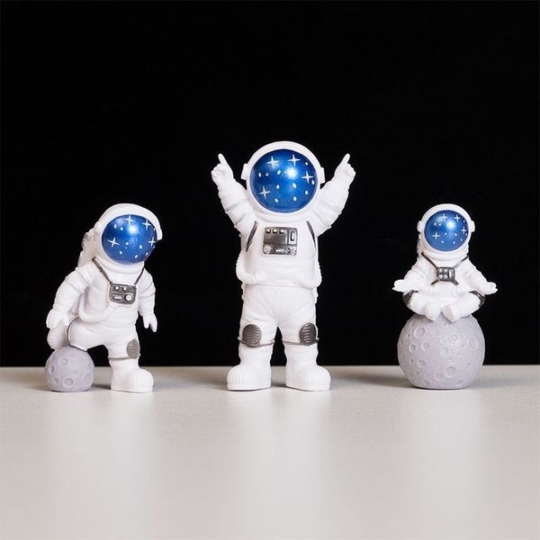 

astronauts hand-made blind box astronaut model toys tide play car ornaments