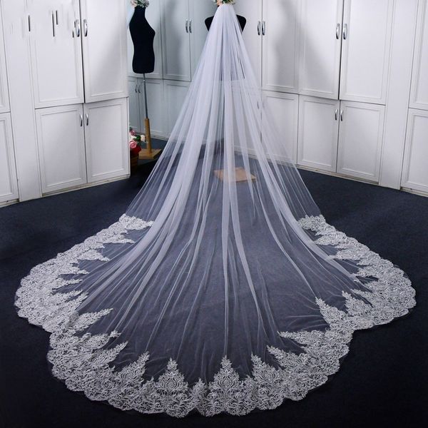 

luxury long lace appliqued bridal veil high end one layer soft tulle retro veil with comb 4 meters bride veils hair accessoreis for wedding, Black