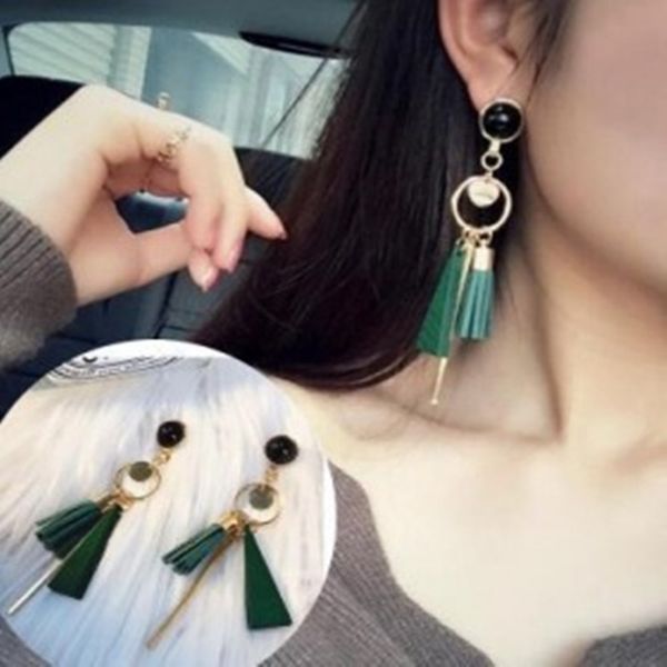 

2021 new temperament women's electroplating alloy long pendant personality earrings triangle wood tassel earrings, Golden