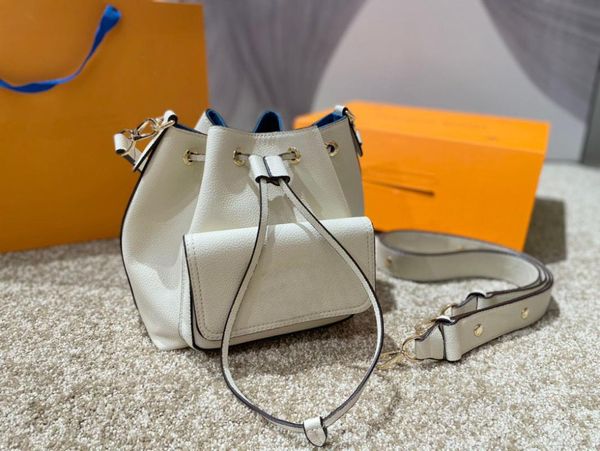 

evening bags 100178 with fashion trend multi-color large-capacity metal one-shoulder messenger drawstring bucket bag