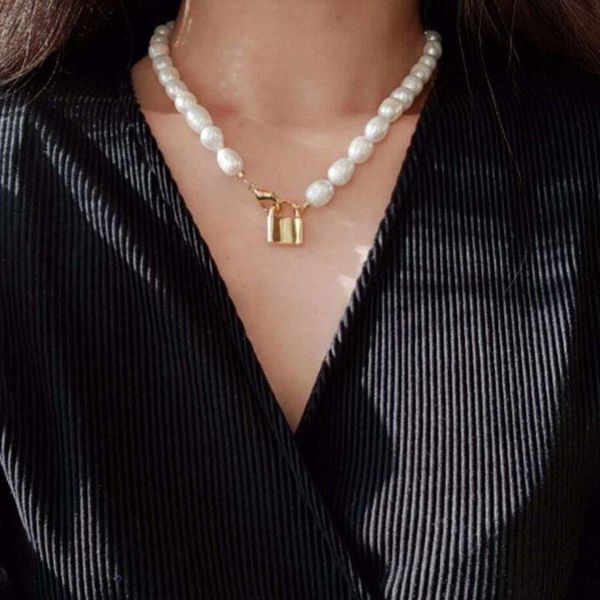 

pendant necklaces baroque style design pearl necklace female lock short neck chain online celebrity clavicle fashion temperament, Silver