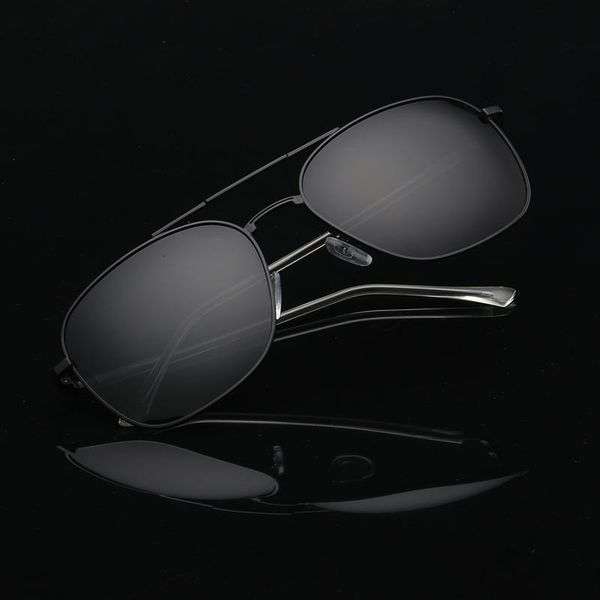 

sunglasses men and women optically polarized fashion sunglasses driving glasses, White;black