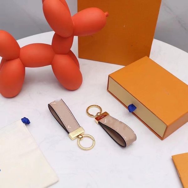 

2021 keychain key chain buckle lovers car keychain handmade leather keychains men women bags pendant accessories 5 color with box, Silver