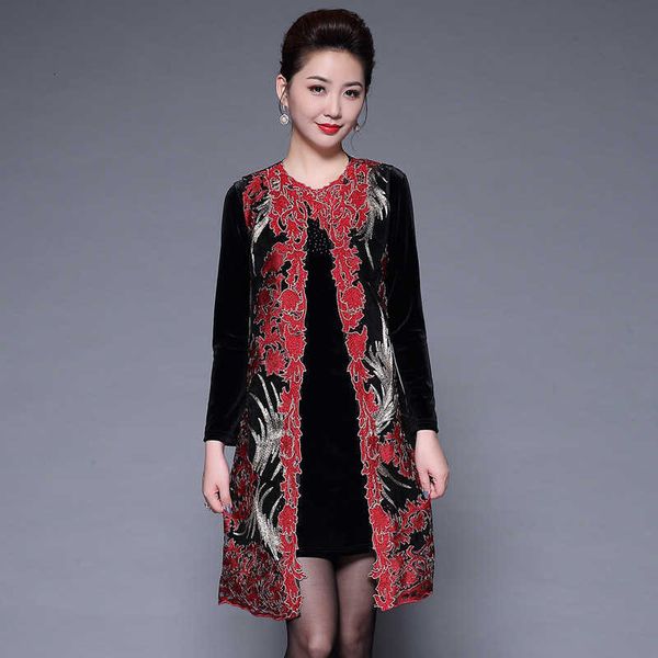 

luxury evening dress spring autumn middle-aged elderly women's temperament slim and golden veet embroidery 's large size, Black;gray